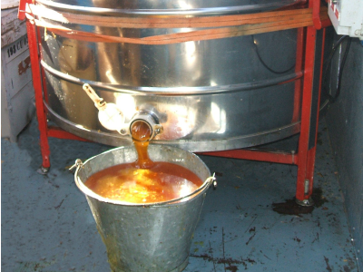 Parque Industrial: construyen una sala de extracción de miel