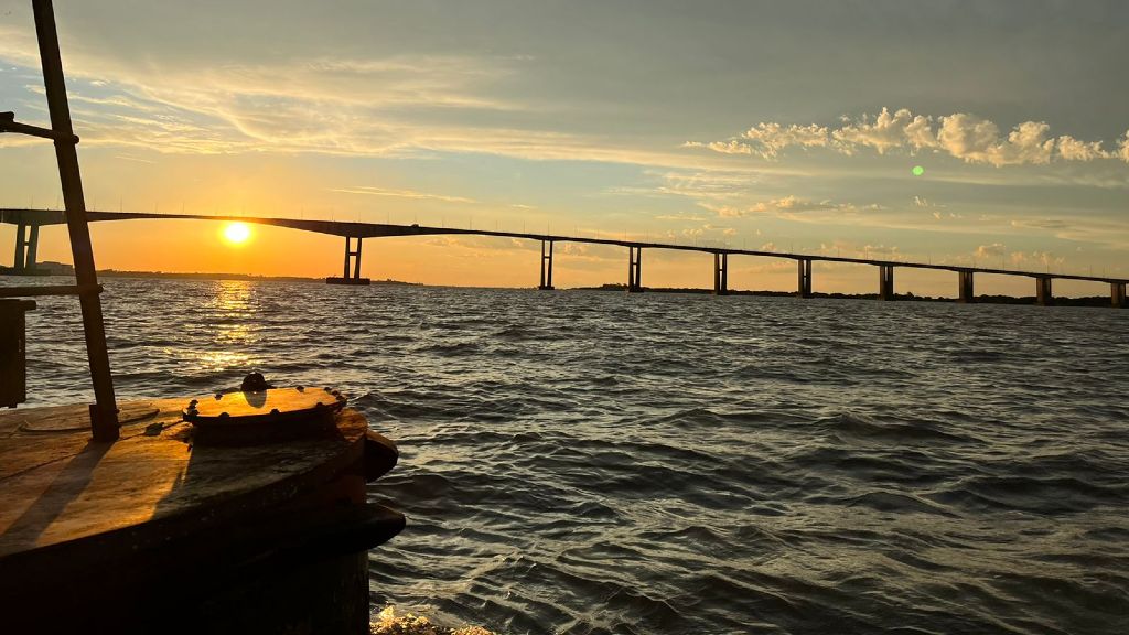 Cambio de luminarias para el  balizamiento del Río Uruguay