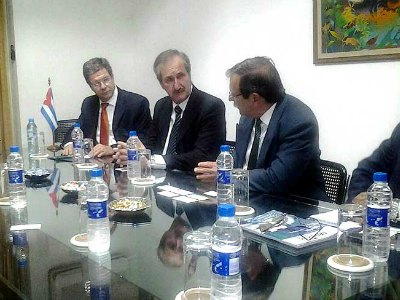 Schepens se reunió con el embajador de Cuba por programas de Salud 