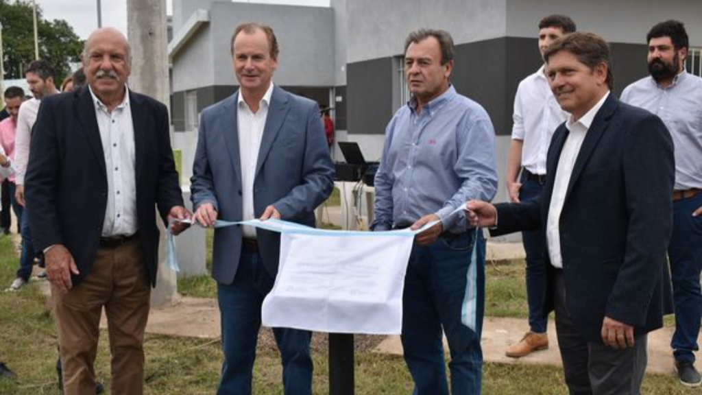 Bordet inauguró viviendas en Basavilbaso