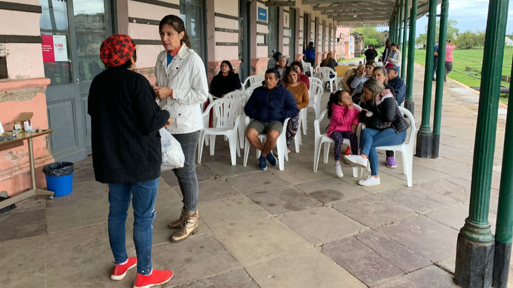 El municipio comenzó la entrega de anteojos