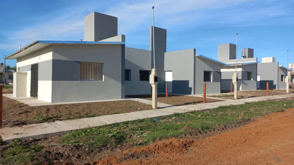 IAPV construirá viviendas en Basavilbaso y Villa Mantero