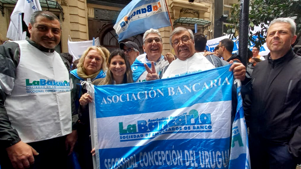 La Bancaria uruguayense en Plaza de Mayo