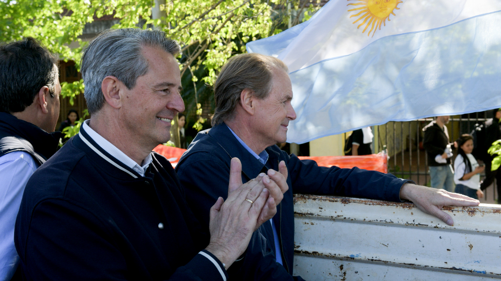 “El domingo elegimos entre un entrerriano y un porteño”