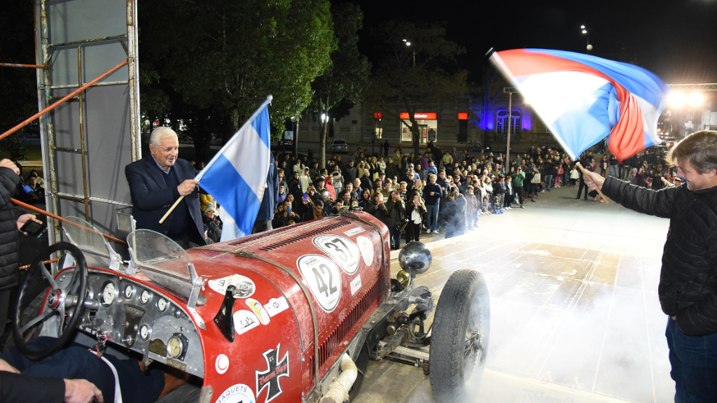 Los autos Baquets compiten 