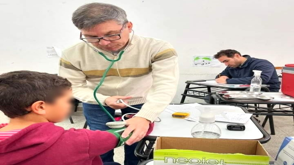 Controlan la salud de niños de ingreso escolar