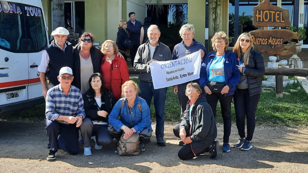 Santa Anita presente en Abuelos en Acción”