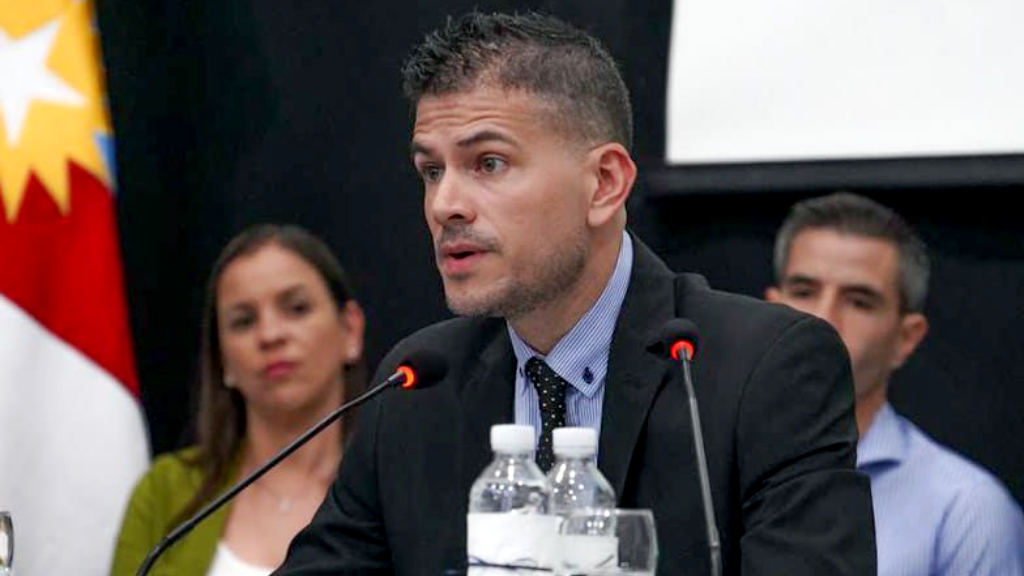 Otro intendente pide por Arévalo legislador