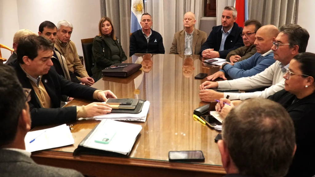 Francou se reunió con sus pares vecinalistas