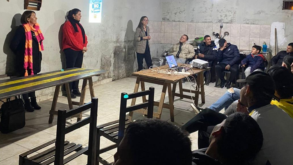 “La violencia no juega” en los clubes