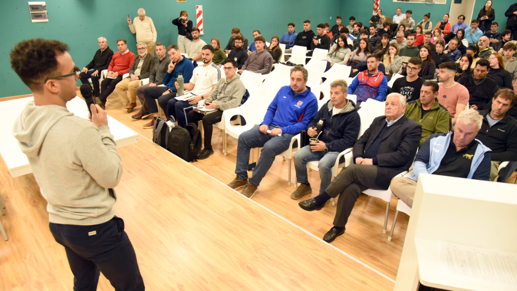 El programa de capacitaciones deportivas superó los 1200 asistentes