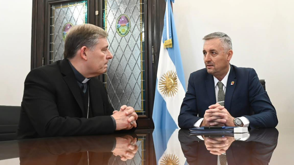 Hein recibió a monseñor Raúl Martín, Obispo de Paraná