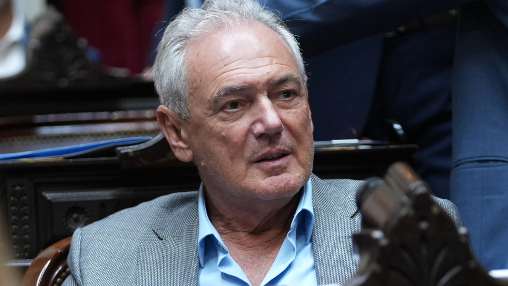 Benedetti dijo que rechazará los vetos