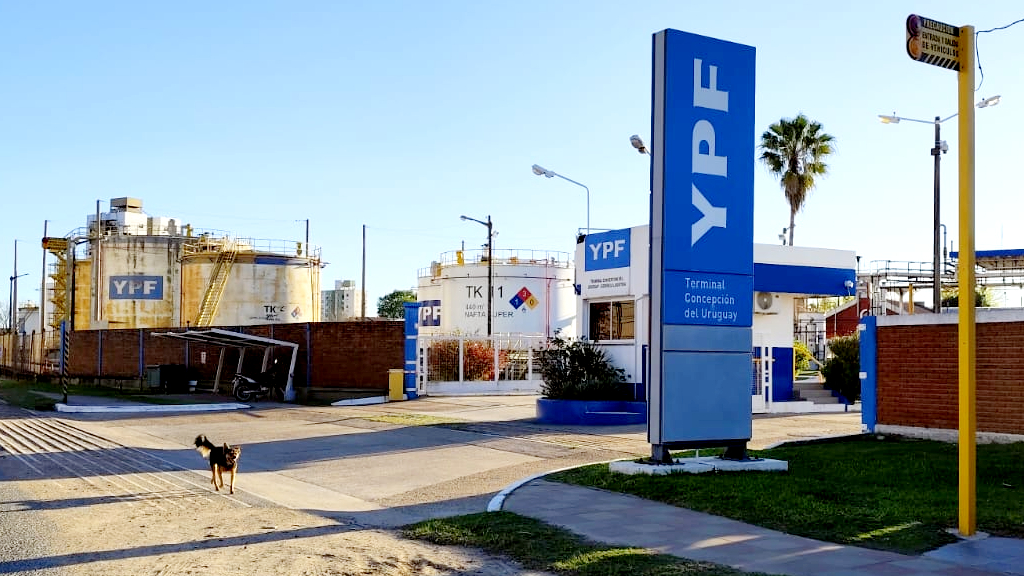 YPF cierra su megaplanta en Concepción