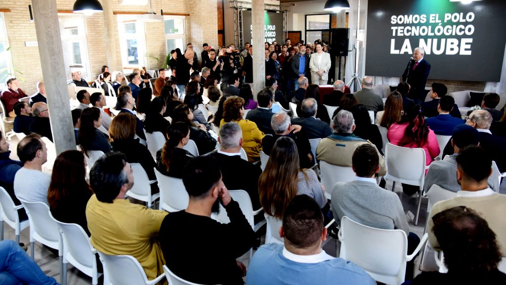 Lauritto inauguró el Polo Tecnológico “La Nube” 