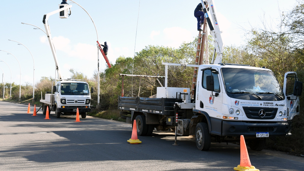 Se licitan 500 luminarias led nuevas para sumar al alumbrado público