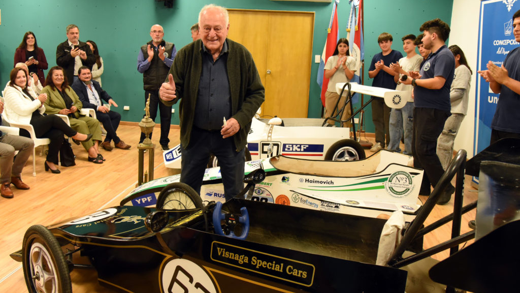 La EET N° 3 presentó los autos para el Desafío Eco