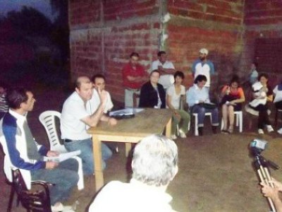 Reunión entre vecinos y funcionarios en pos de la Defensa Norte