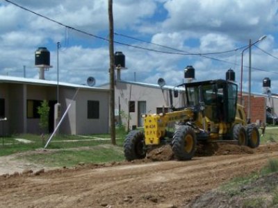 Continúa el arreglo de calles de tierra