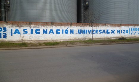 Mural, en partes, de Unidos y Organizados por La Década Ganada