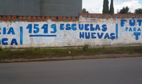 Mural, en partes, de Unidos y Organizados por La Década Ganada