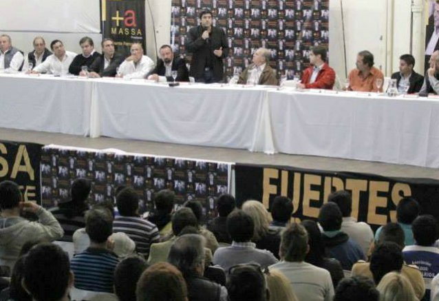 Fuertes tuvo su foto a salón lleno en Paraná