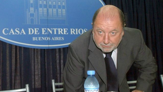 El eterno contrera: Busti criticó el acuerdo alcanzado con el Club de París 