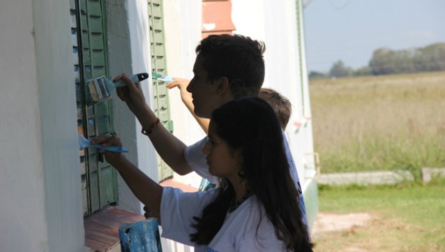Llaman a los uruguayenses a sumarse a la pintada del colegio Bicentenario