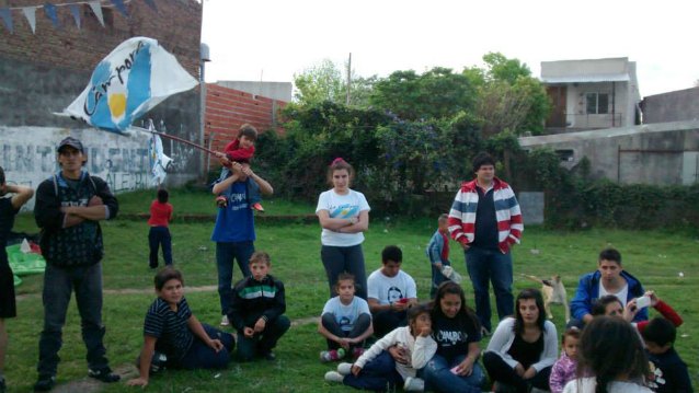 La Cámpora llevó una fiesta infantil al barrio la Concepción