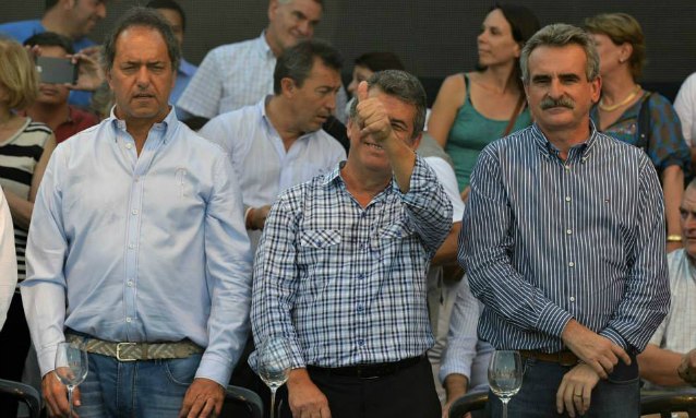 Urribarri, Scioli y Rossi juntos y mostrando al FPV unido de cara al 2015