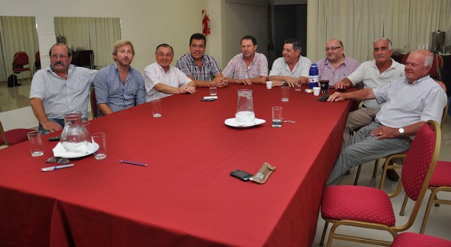 Los intendentes radicales se reunieron con De Ángeli: 