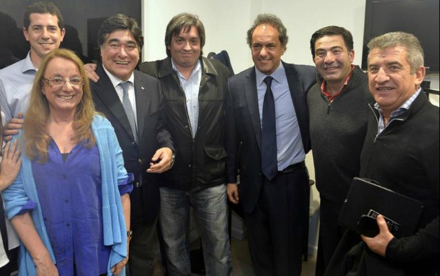 Urribarri, junto a Máximo, Scioli y Zannini, en el acto por Néstor Kirchner