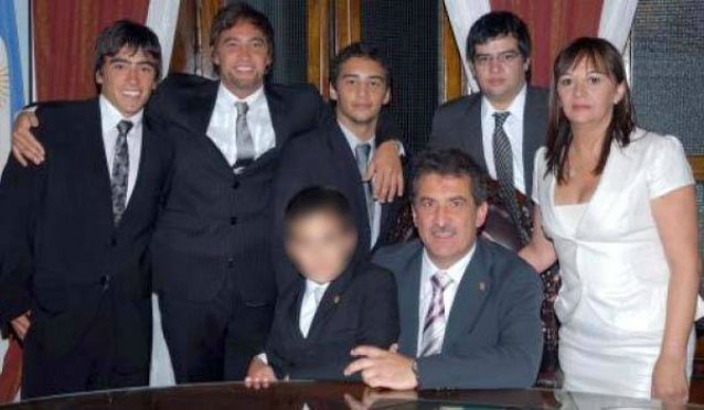 Denunciaron a Urribarri y su familia por presunto enriquecimiento ilícito