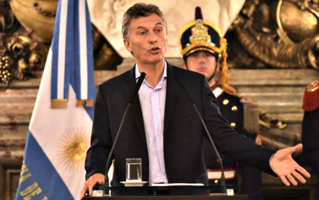 “La paritaria debe estar de 25 por ciento para abajo”, definió Macri