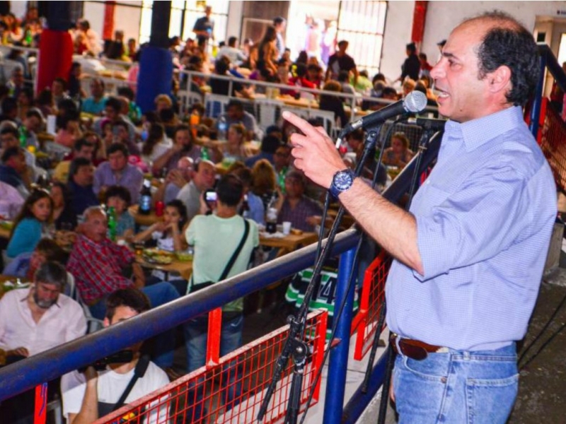 Multitudinario almuerzo de López de cara a la interna radical