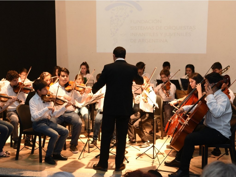 Actuación de la Orquesta Río de los Pájaros y la Camerata Chascomús