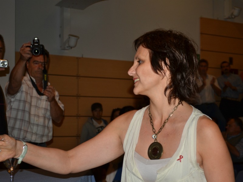 Verónica Magni recibió su diploma como concejala electa - Imagen: Babel, Clara Chauvin