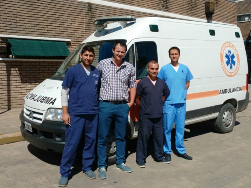 El Hospital entregó una ambulancia al Municipio